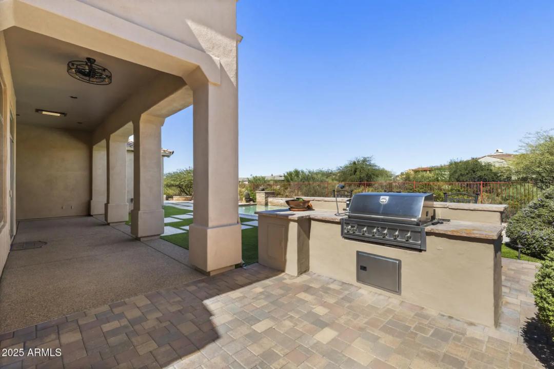 Real Estate Picture 33