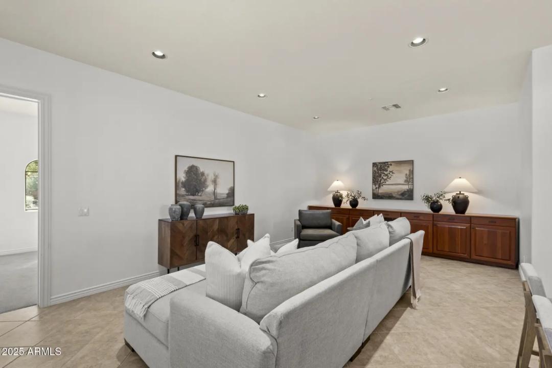 Real Estate Picture 13