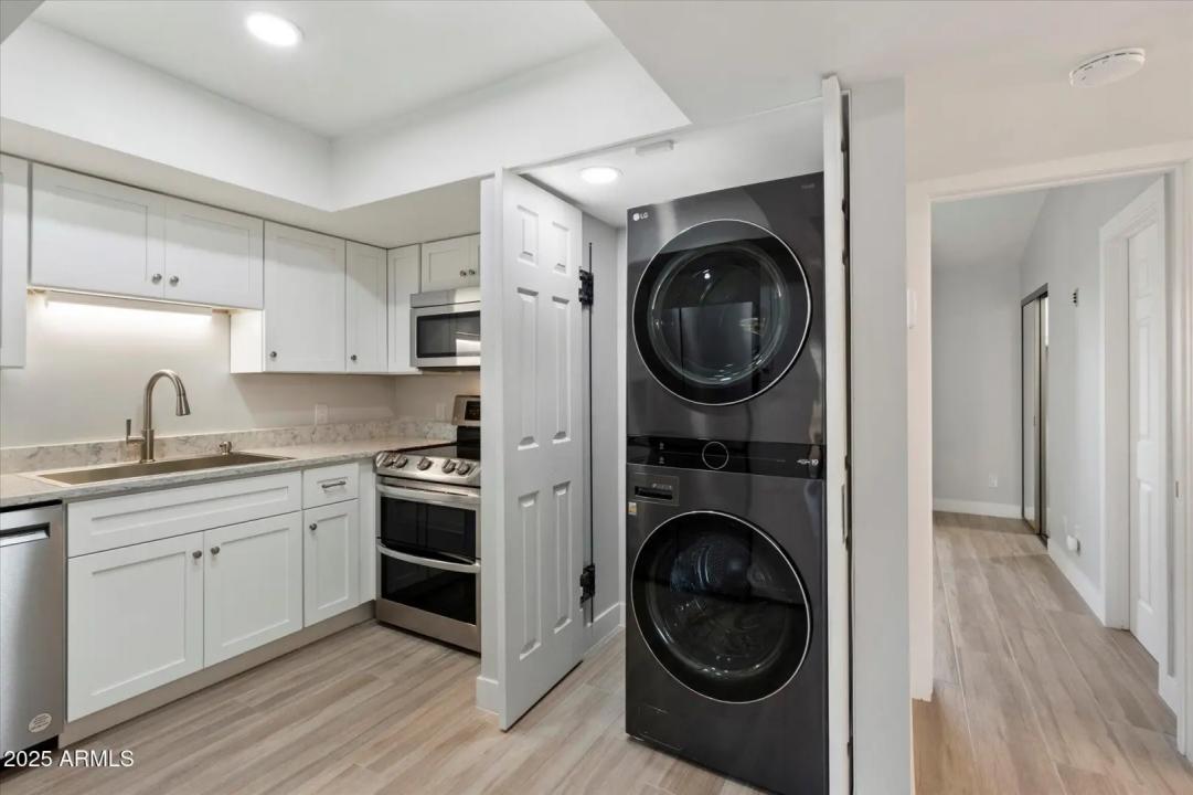 Real Estate Picture 9