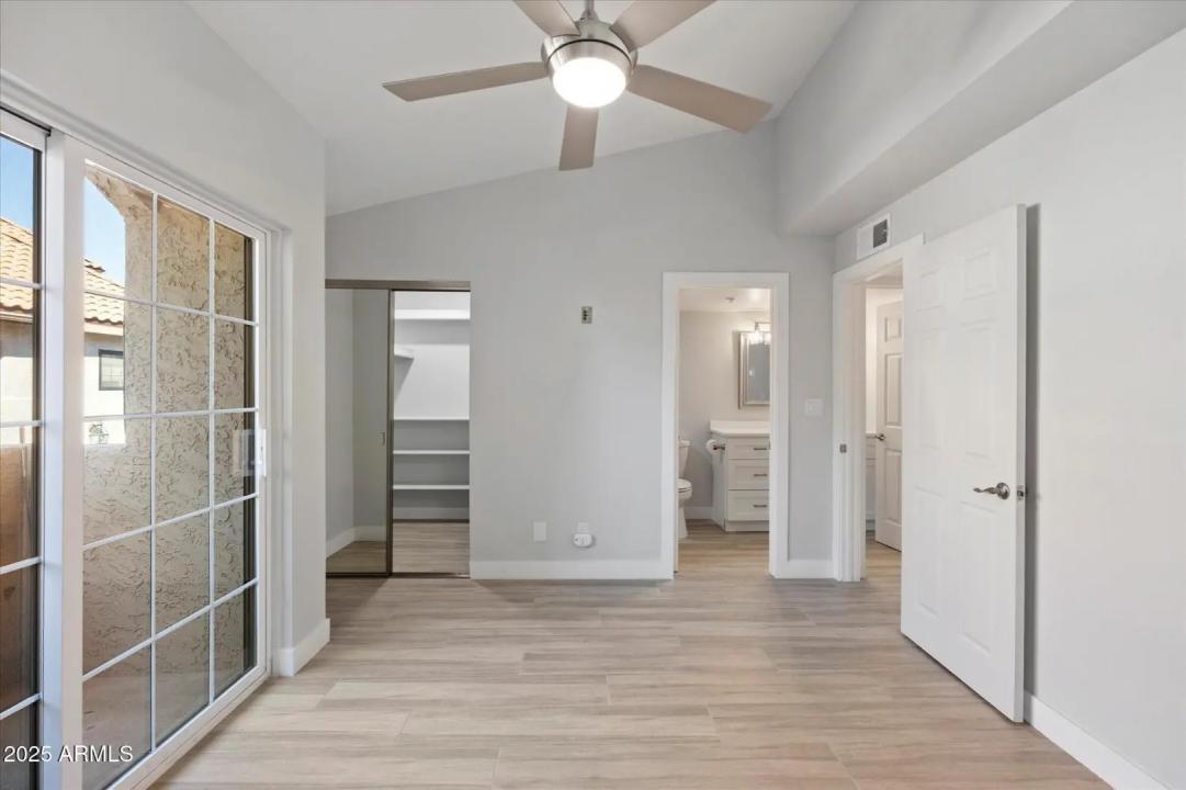Real Estate Picture 15