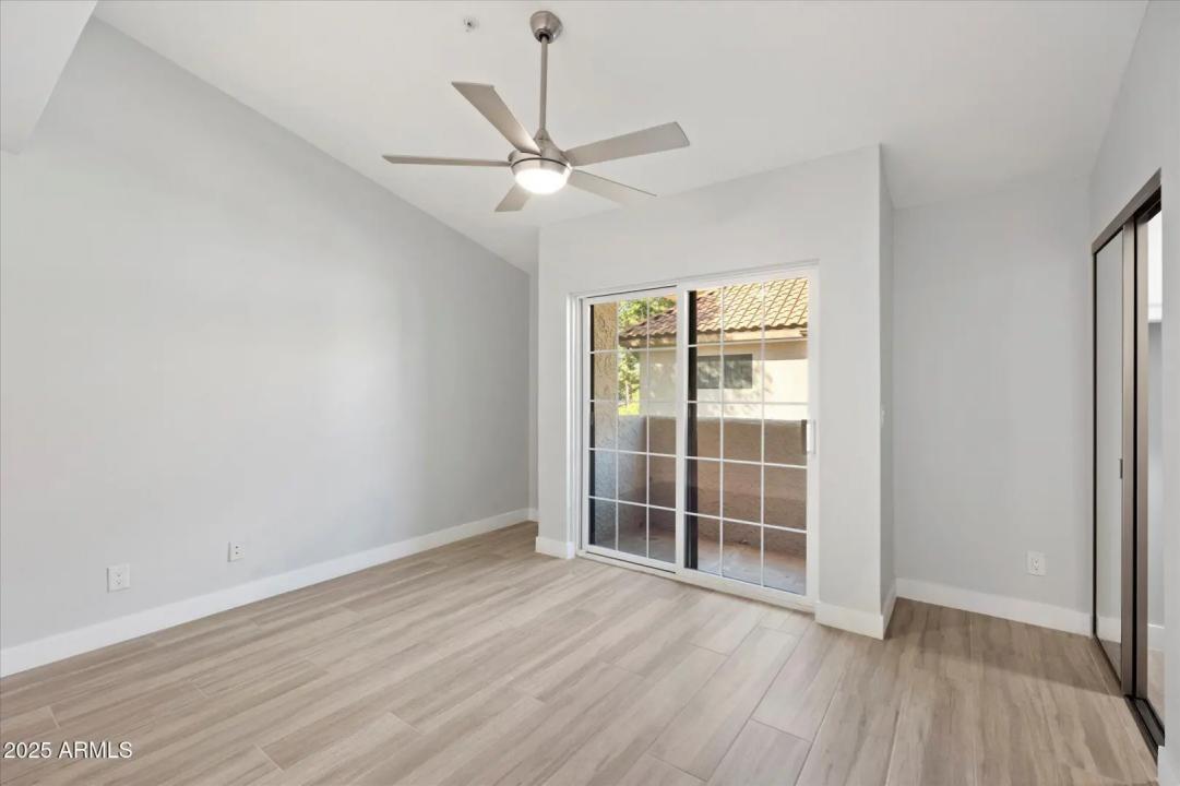 Real Estate Picture 14
