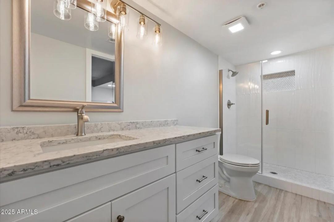 Real Estate Picture 12