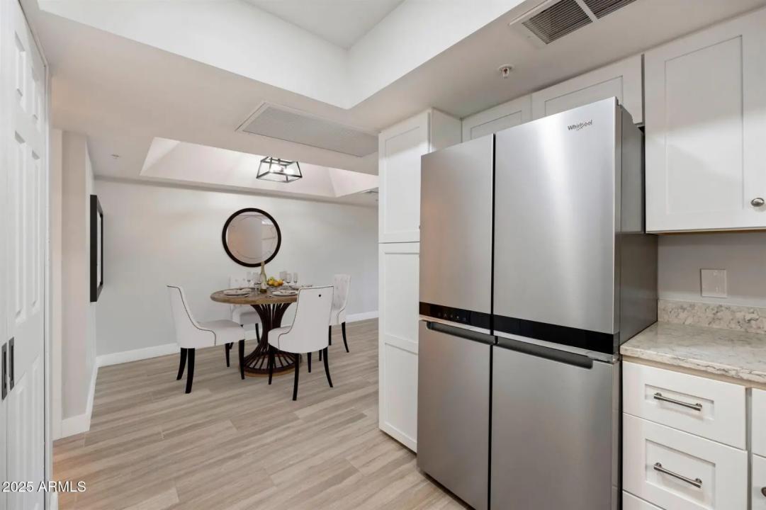 Real Estate Picture 8