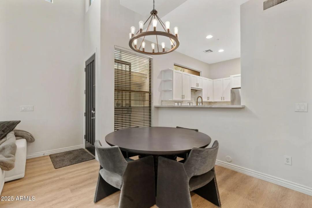Real Estate Picture 3
