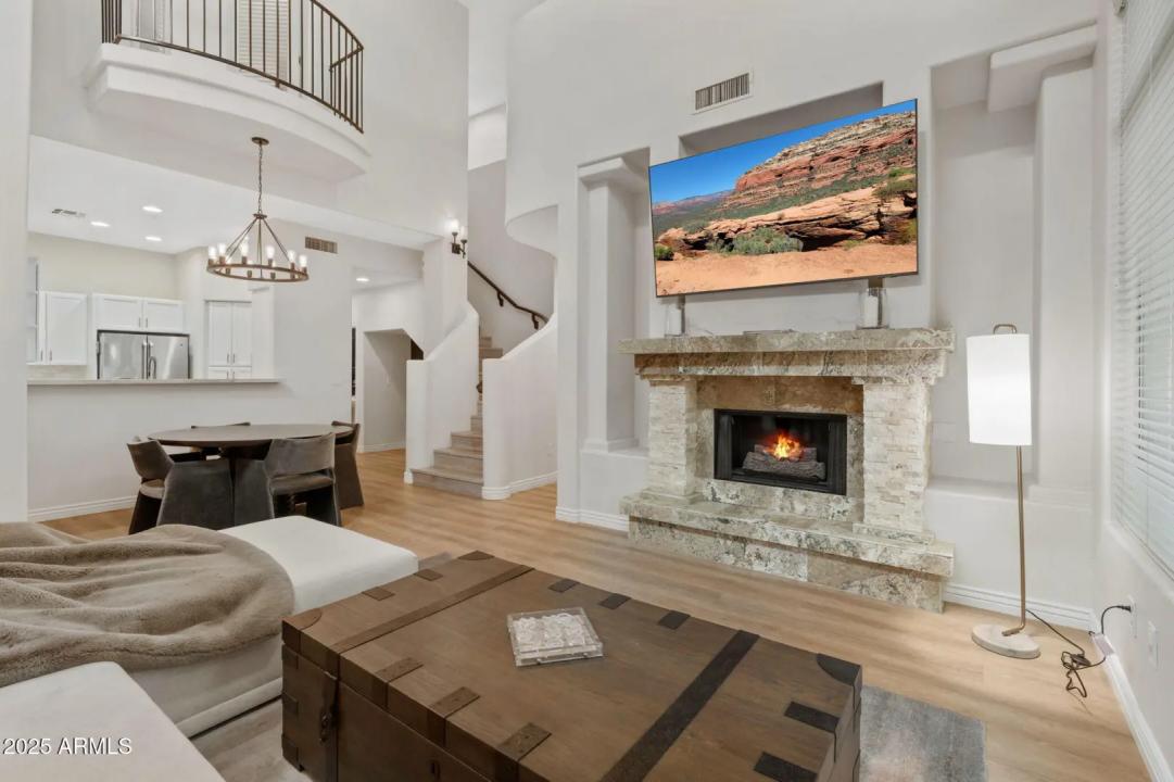 Real Estate Picture 5