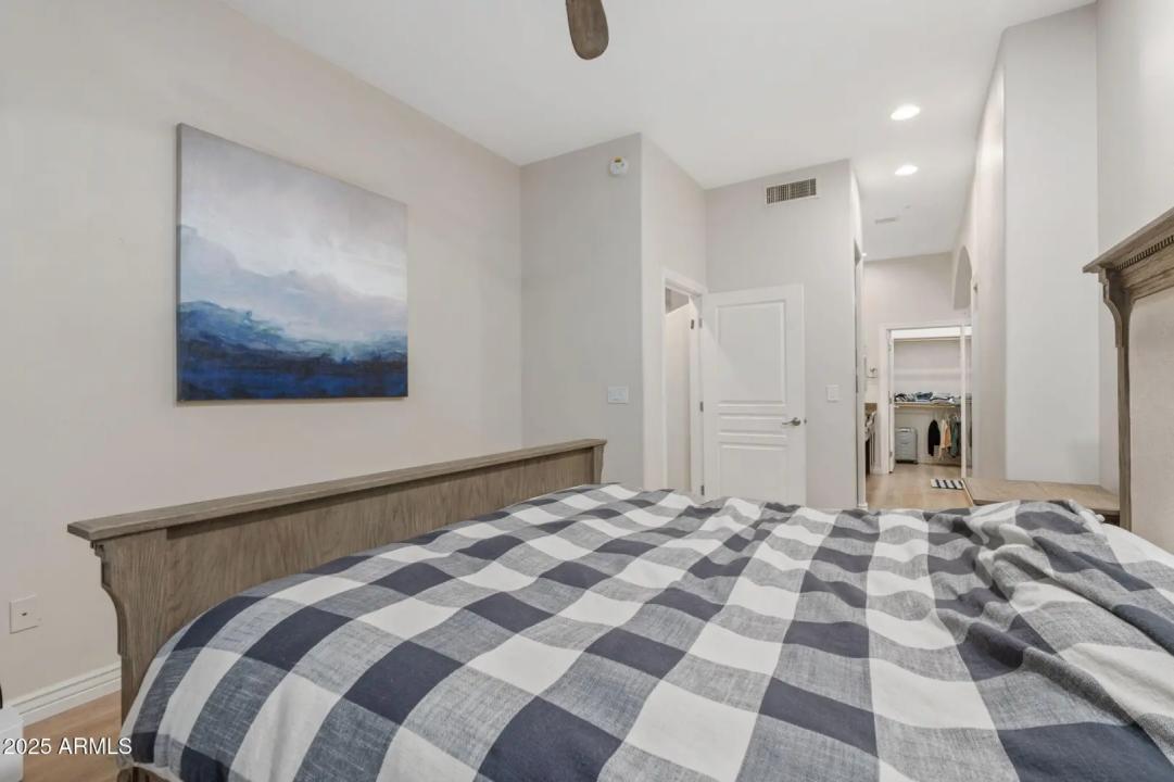 Real Estate Picture 13