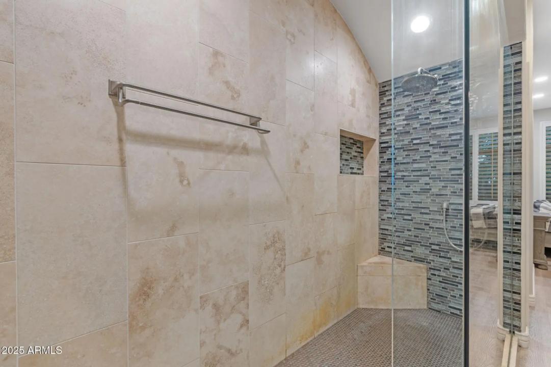 Real Estate Picture 16