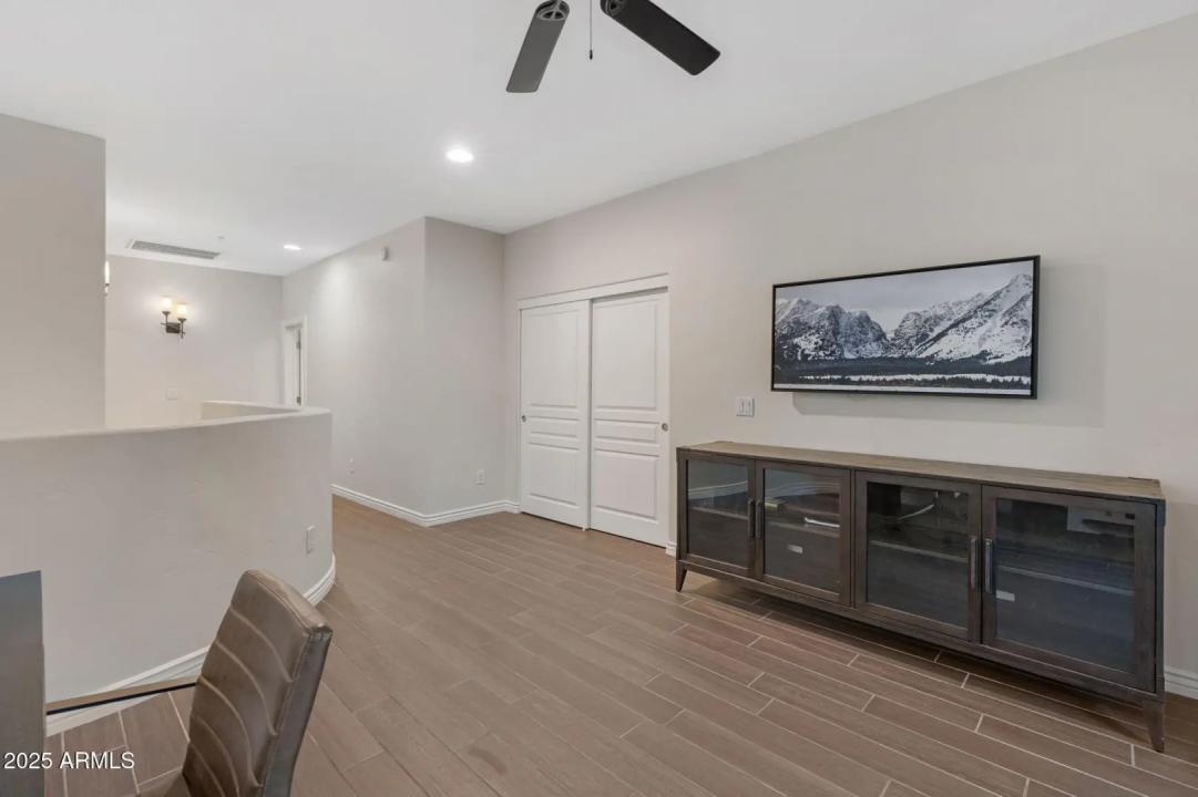 Real Estate Picture 21
