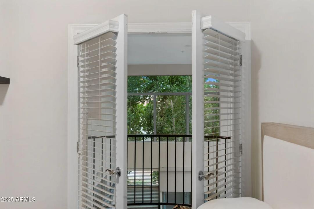 Real Estate Picture 24