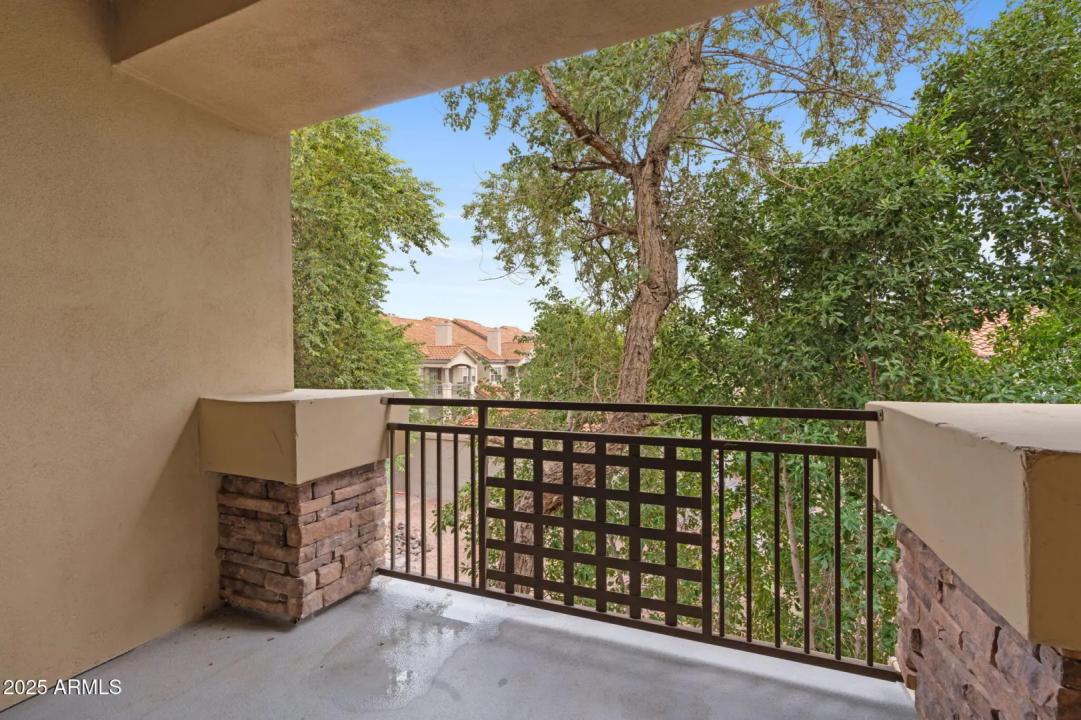 Real Estate Picture 28