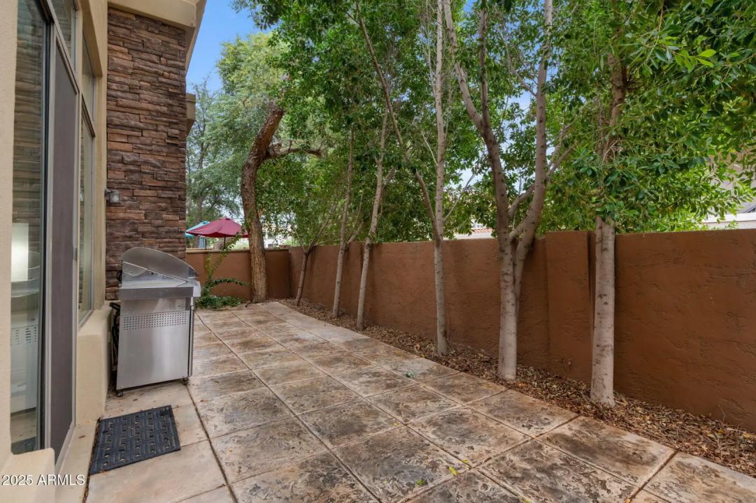 Real Estate Picture 29
