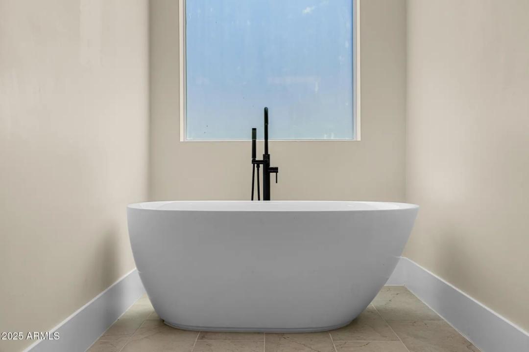 Real Estate Picture 6