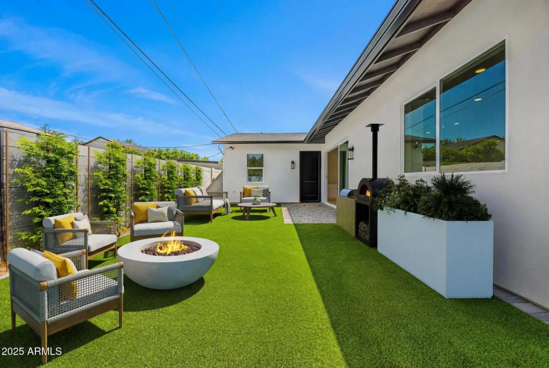 Real Estate Picture 21