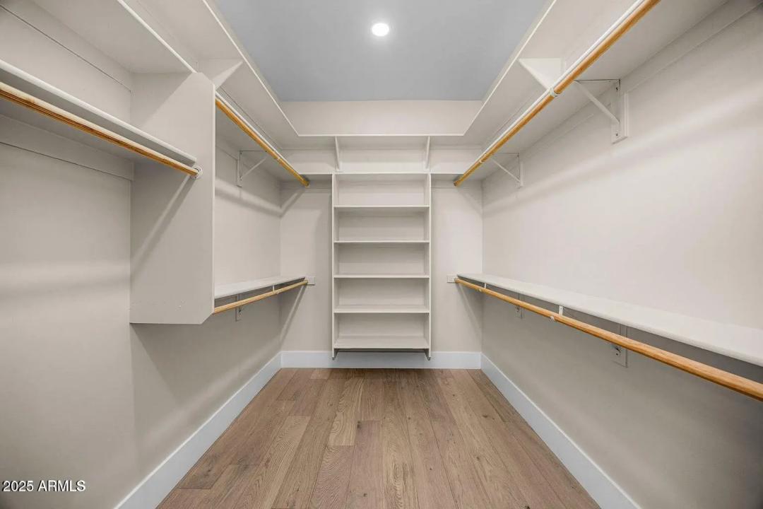 Real Estate Picture 14