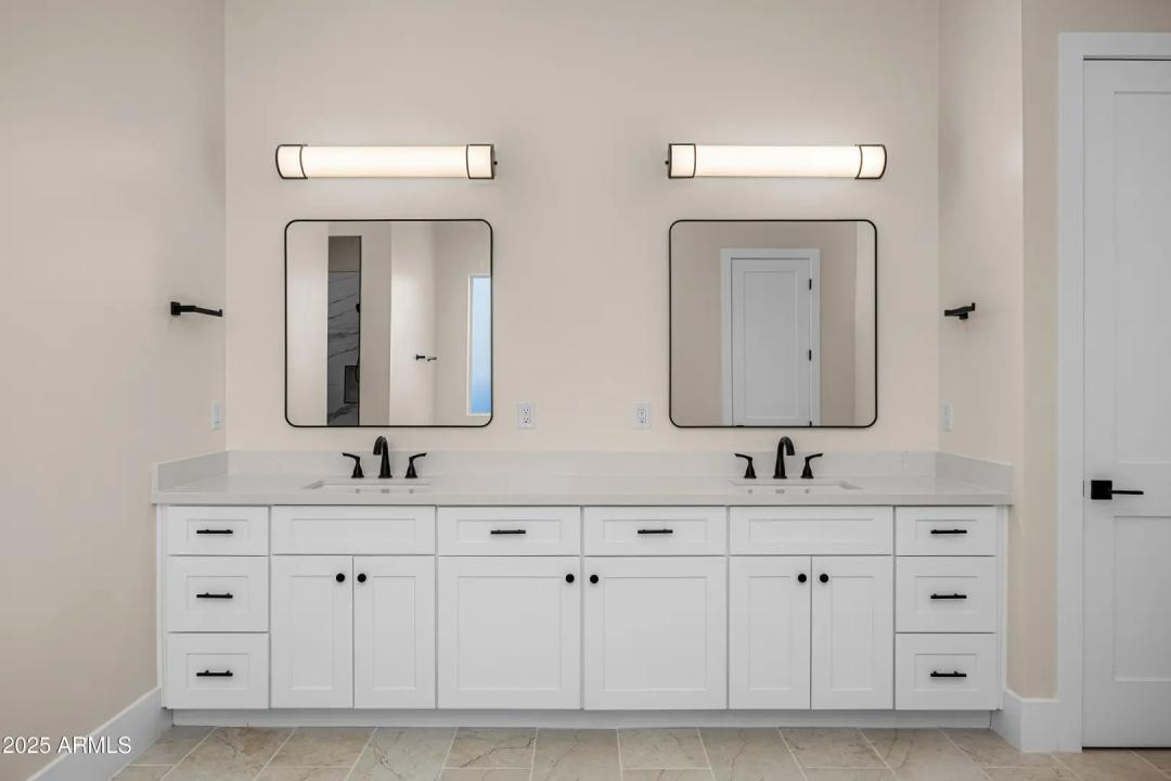 Real Estate Picture 11