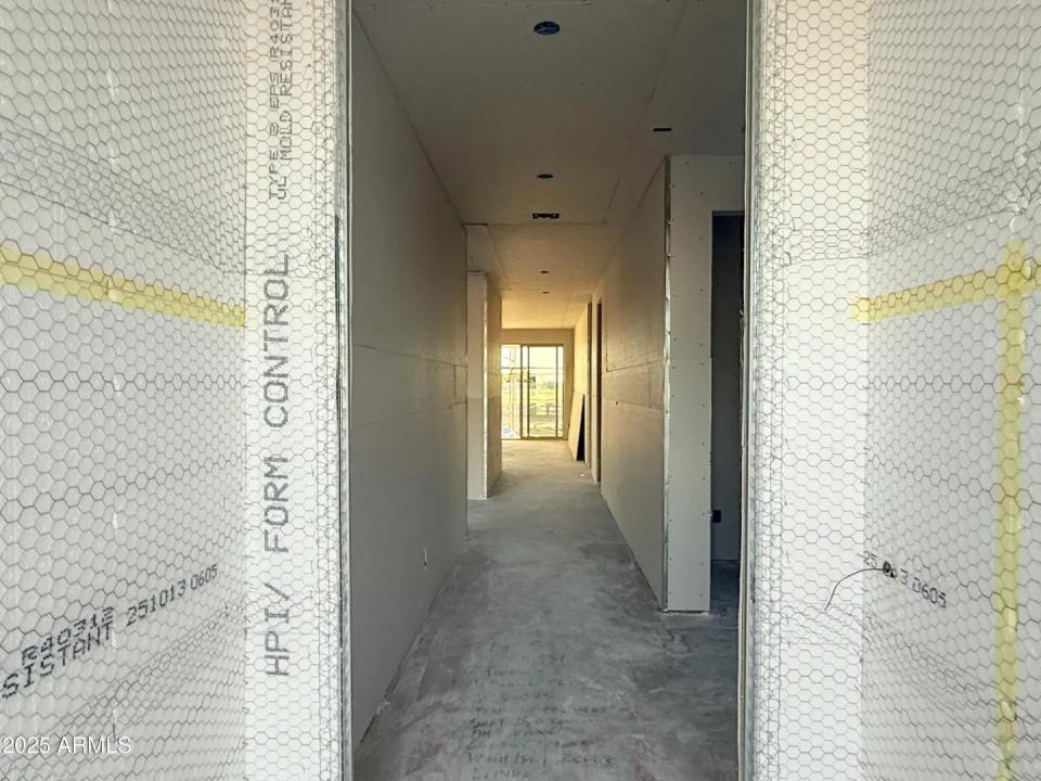 Real Estate Picture 4