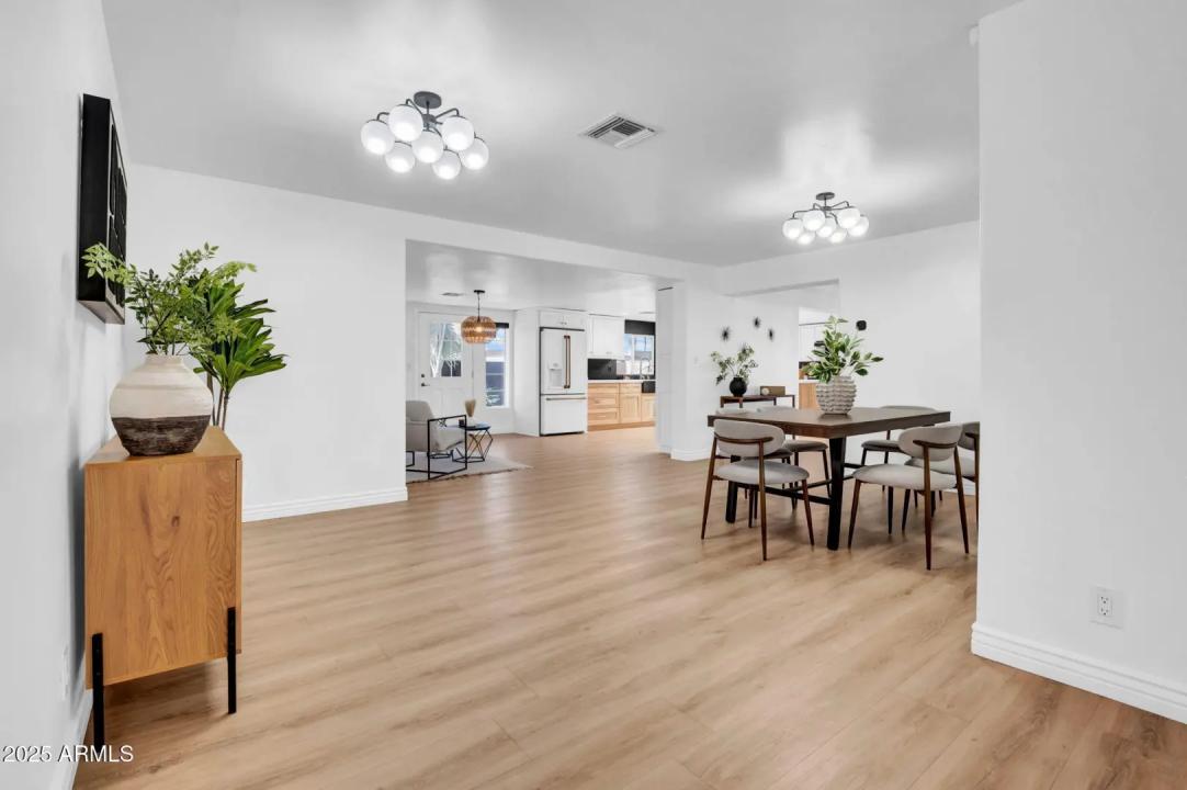 Real Estate Picture 6