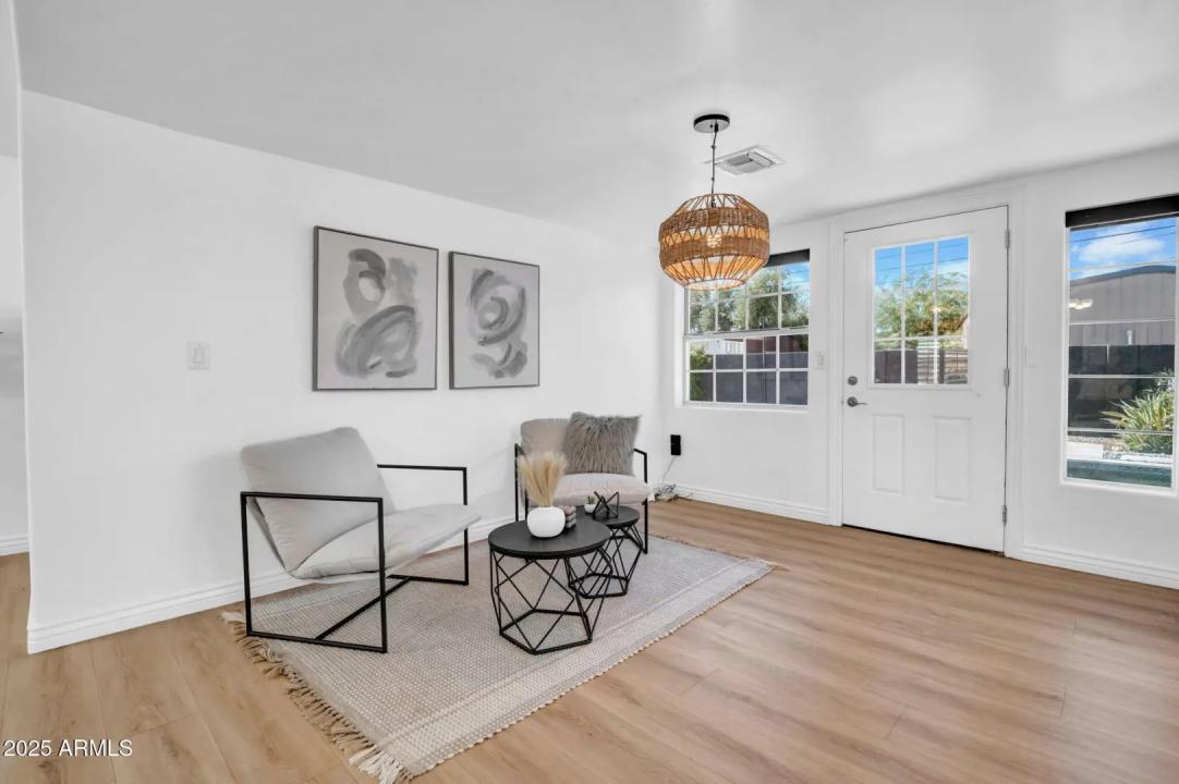 Real Estate Picture 9