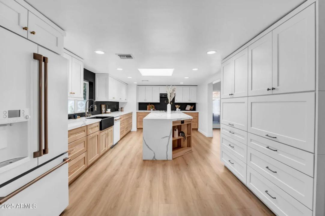 Real Estate Picture 10