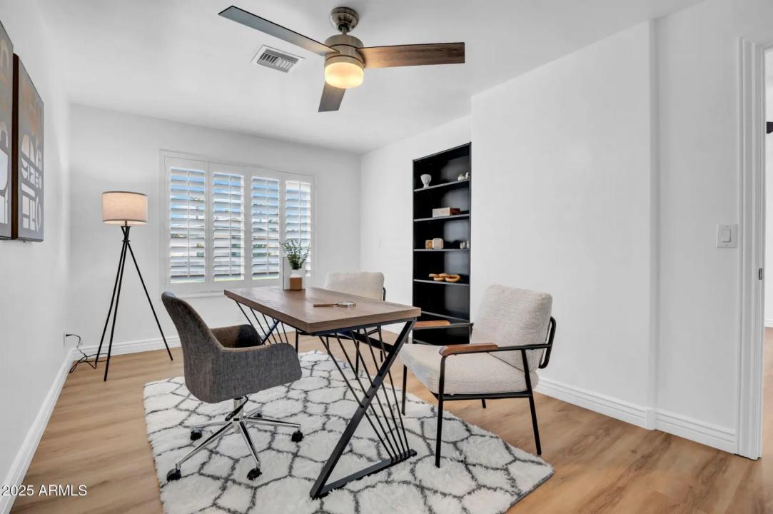 Real Estate Picture 19