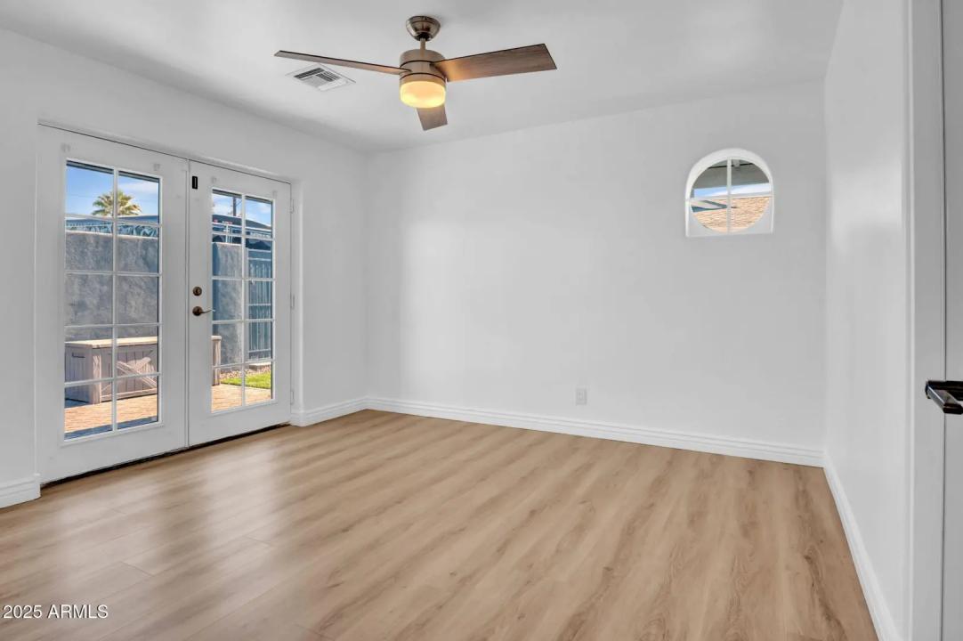 Real Estate Picture 22