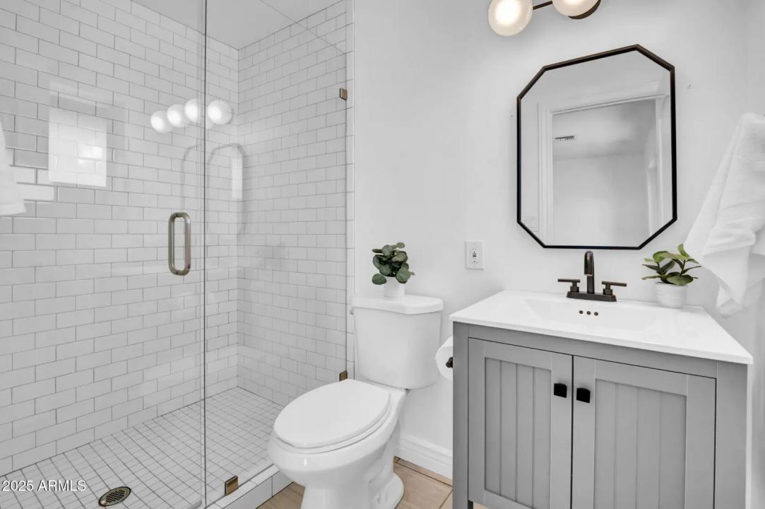 Real Estate Picture 23