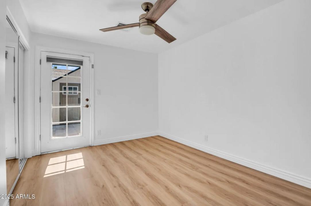 Real Estate Picture 24