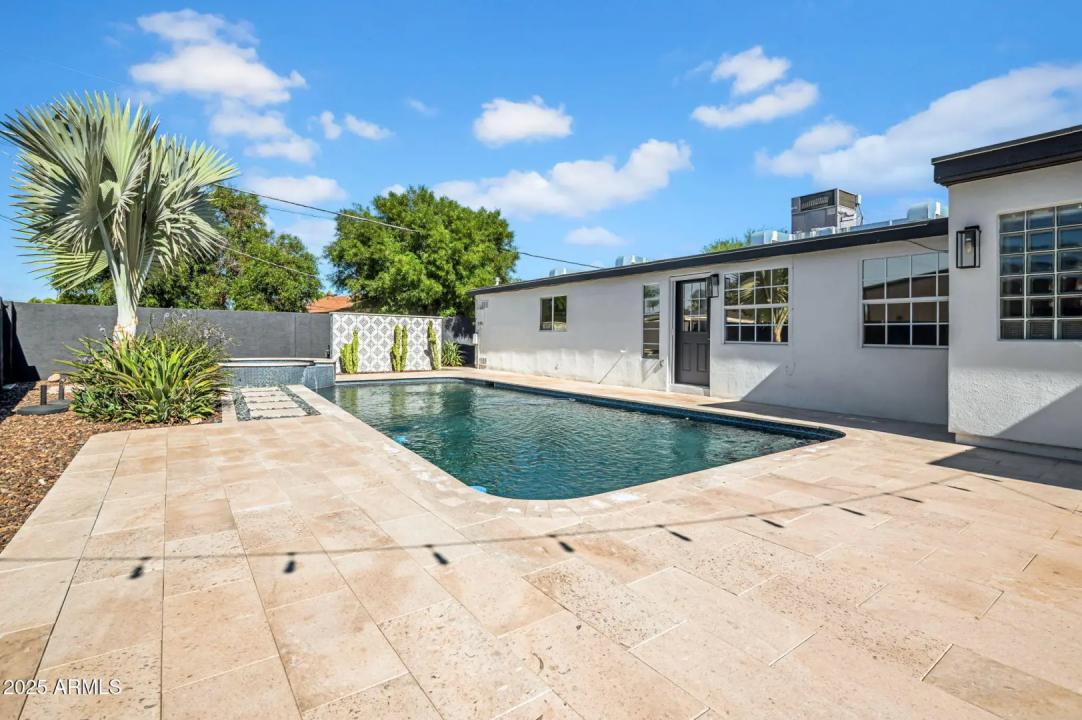 Real Estate Picture 35