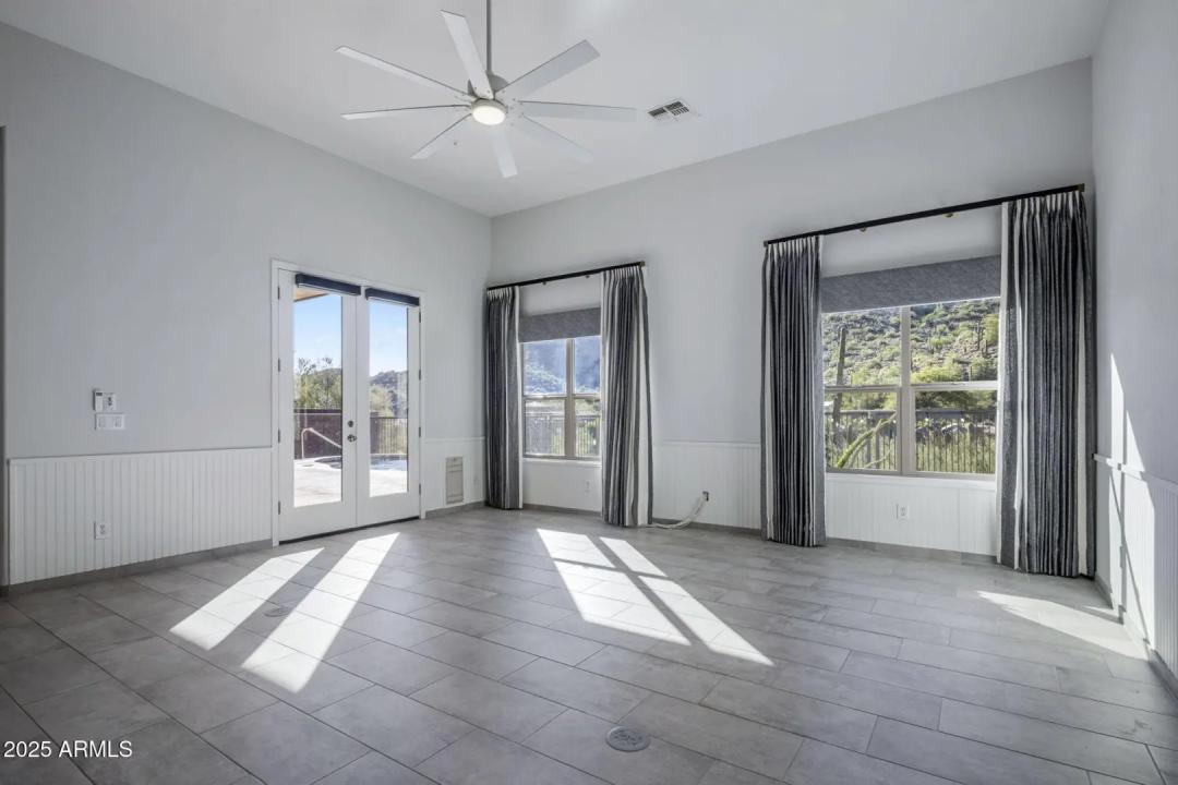 Real Estate Picture 15