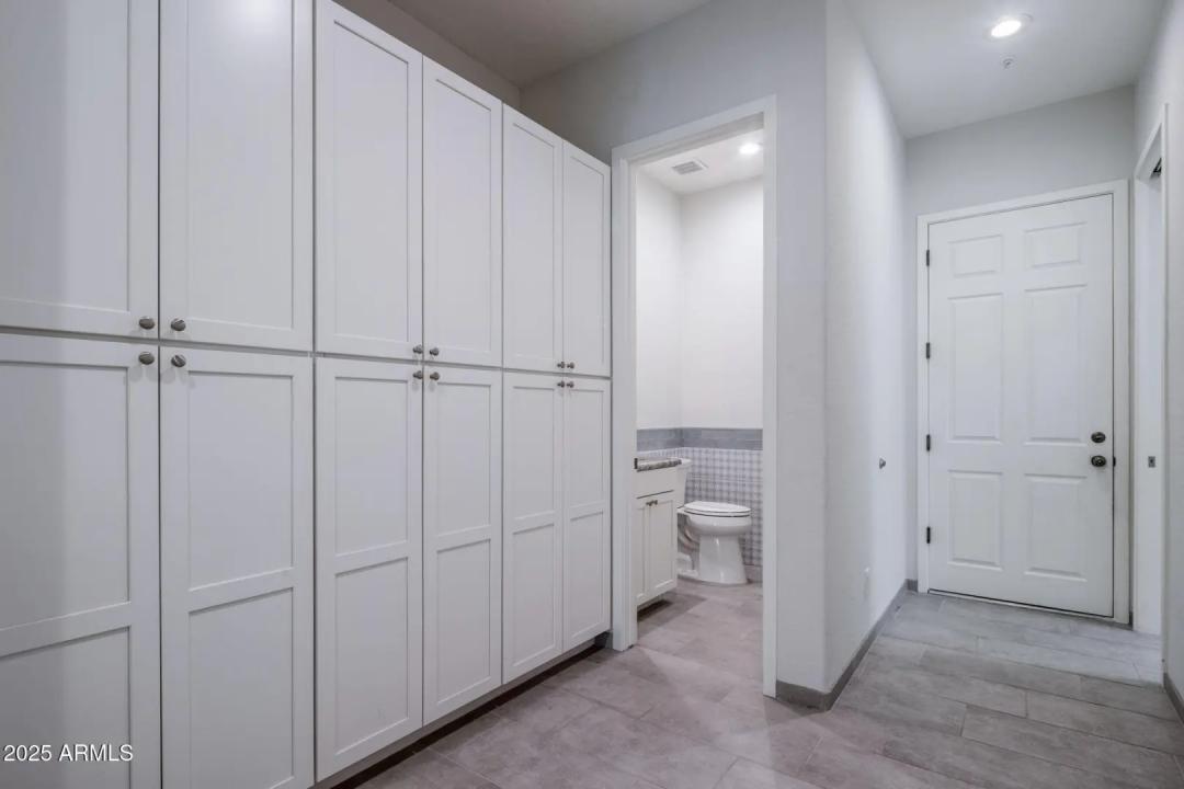 Real Estate Picture 24