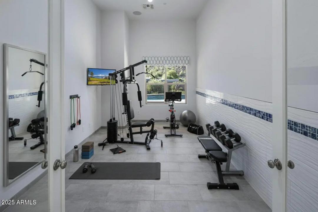 Real Estate Picture 17