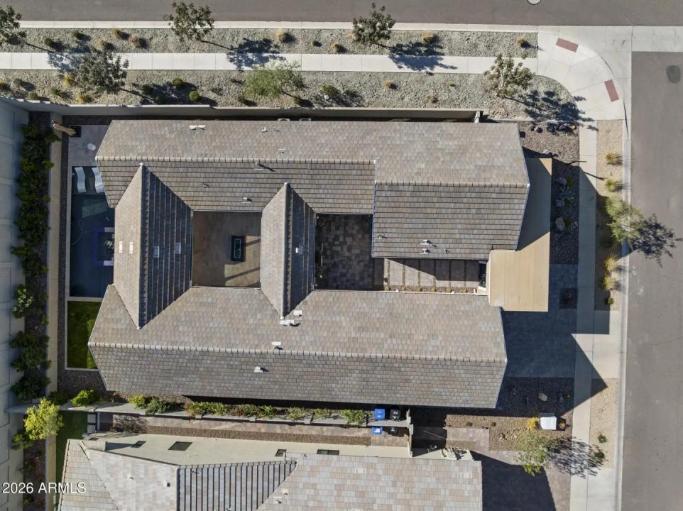 Real Estate Picture 6