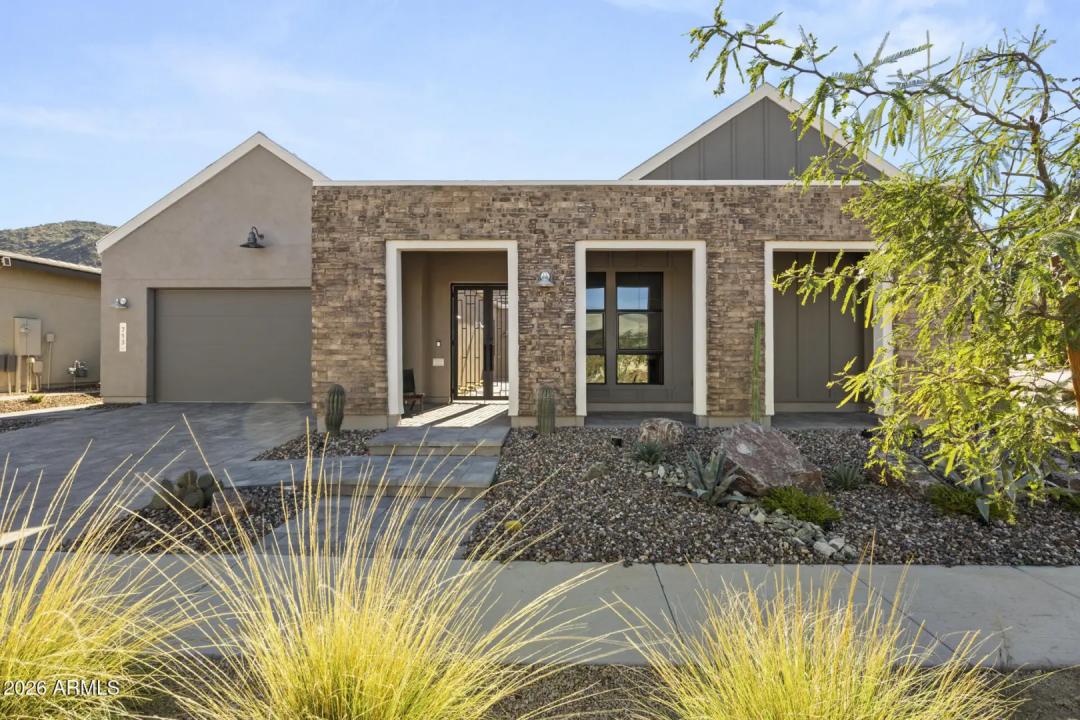 Real Estate Picture 12