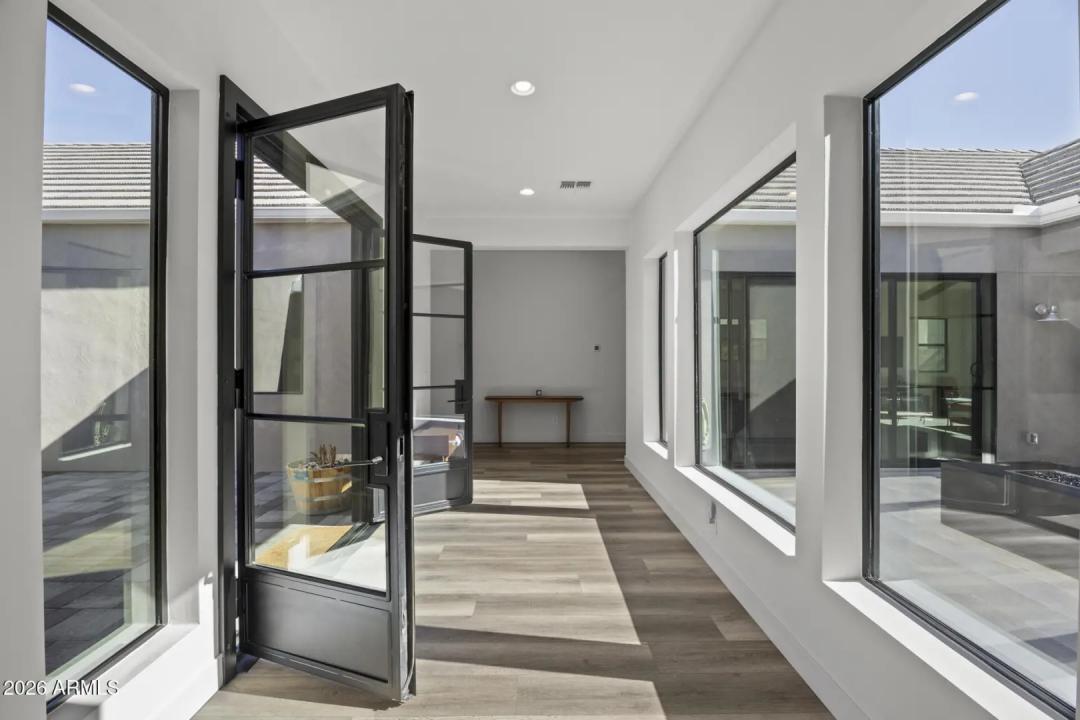 Real Estate Picture 22