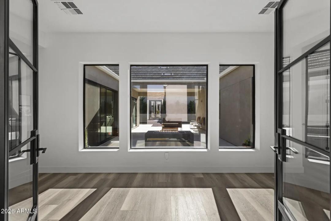 Real Estate Picture 23