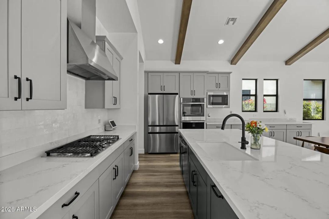 Real Estate Picture 26