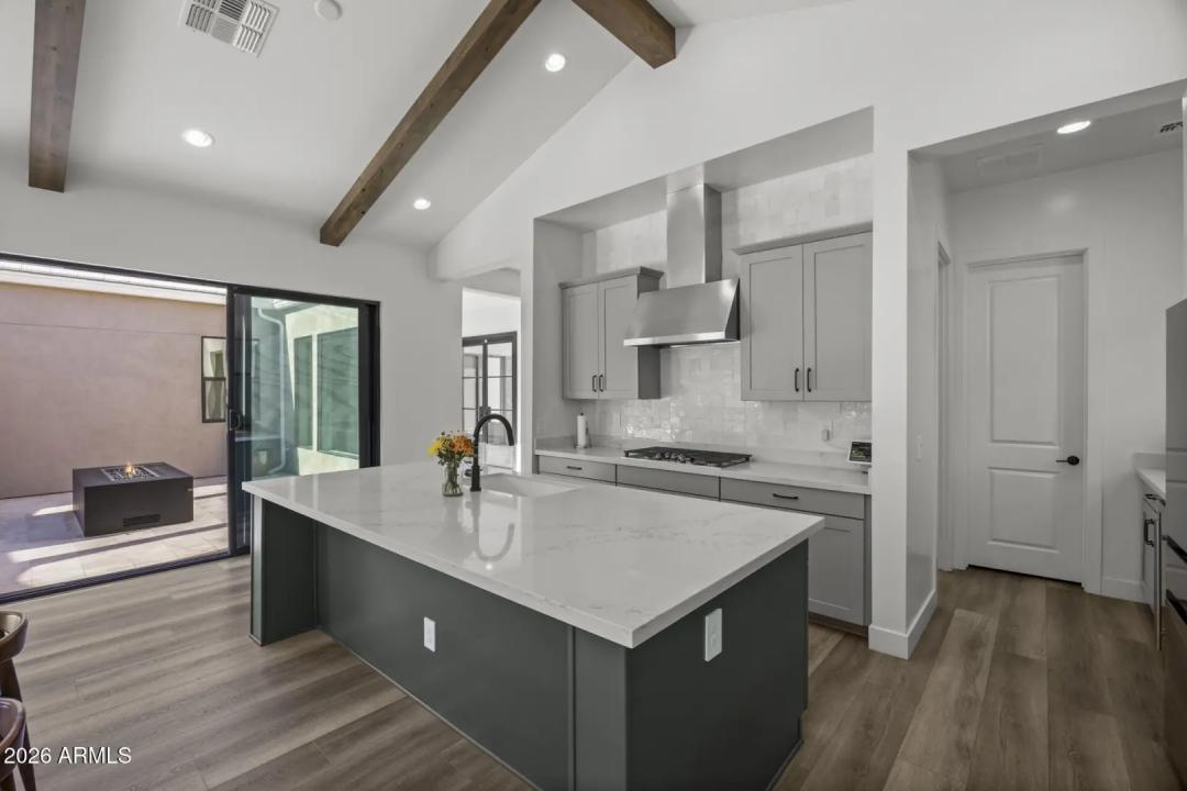 Real Estate Picture 29