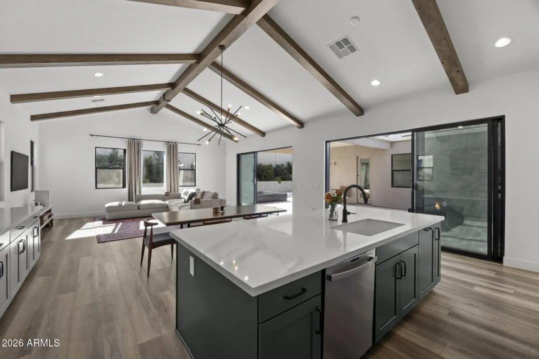 Real Estate Picture 30