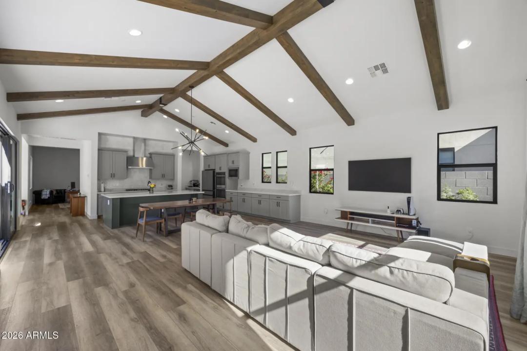 Real Estate Picture 37