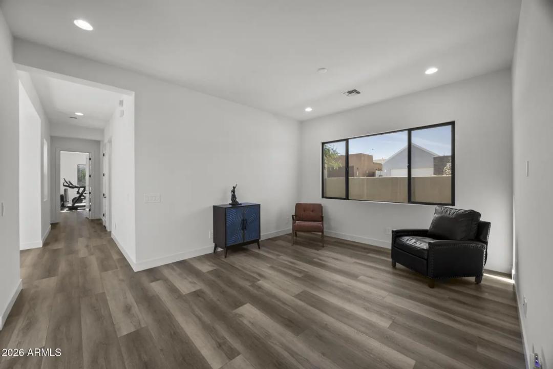 Real Estate Picture 43