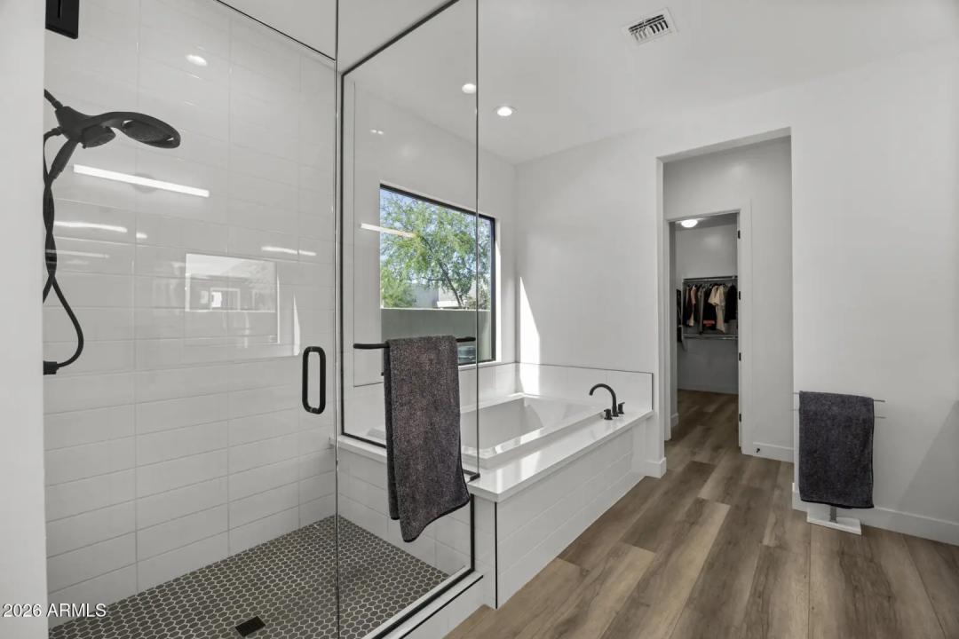 Real Estate Picture 52