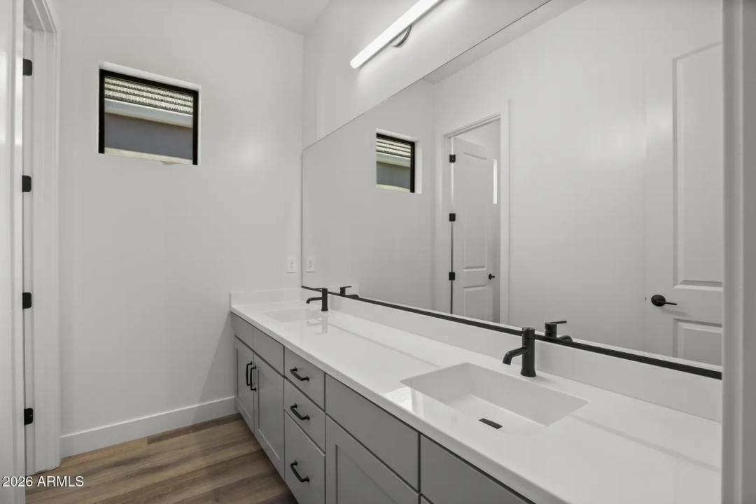 Real Estate Picture 56