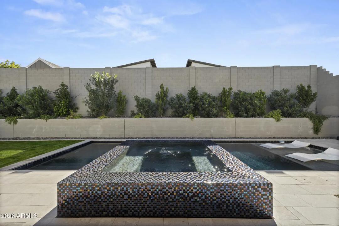 Real Estate Picture 71