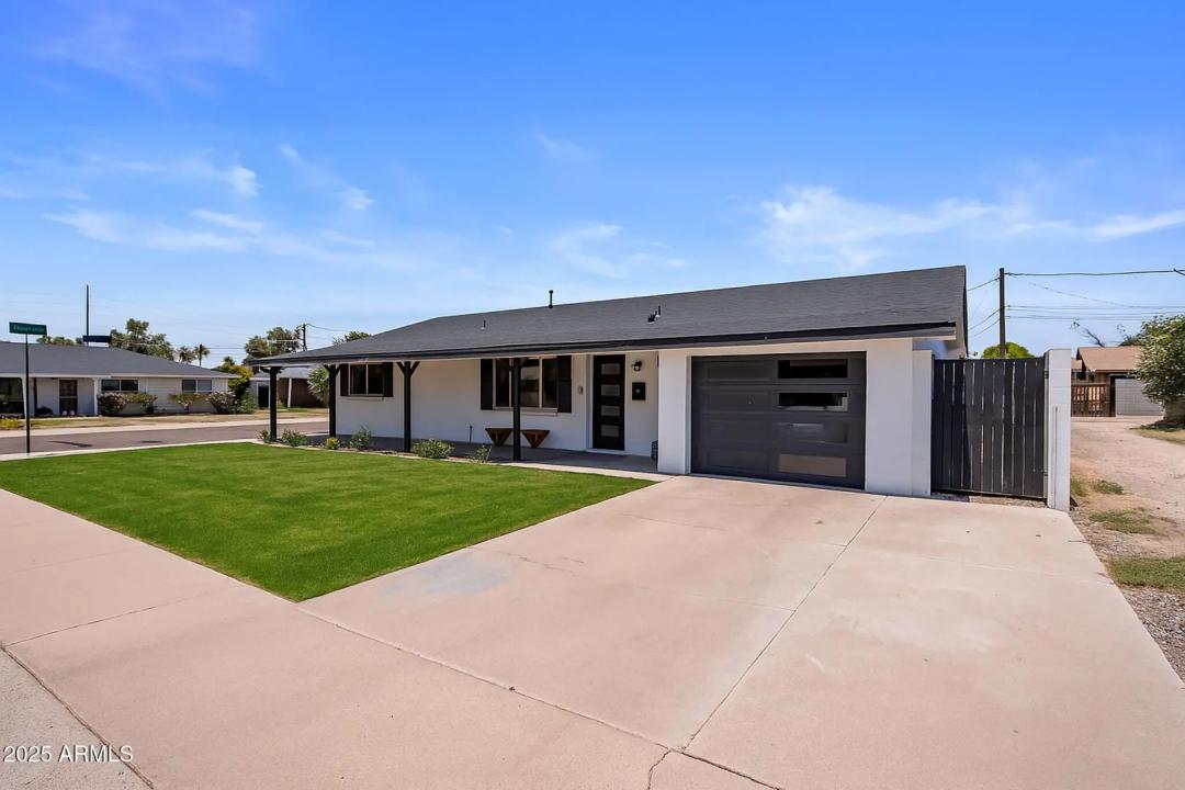 Real Estate Picture 25