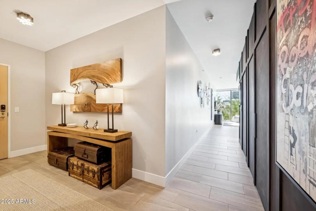 Real Estate Picture 5