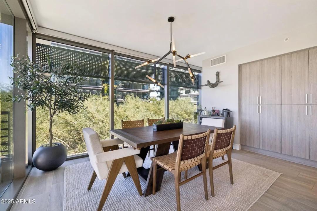 Real Estate Picture 10