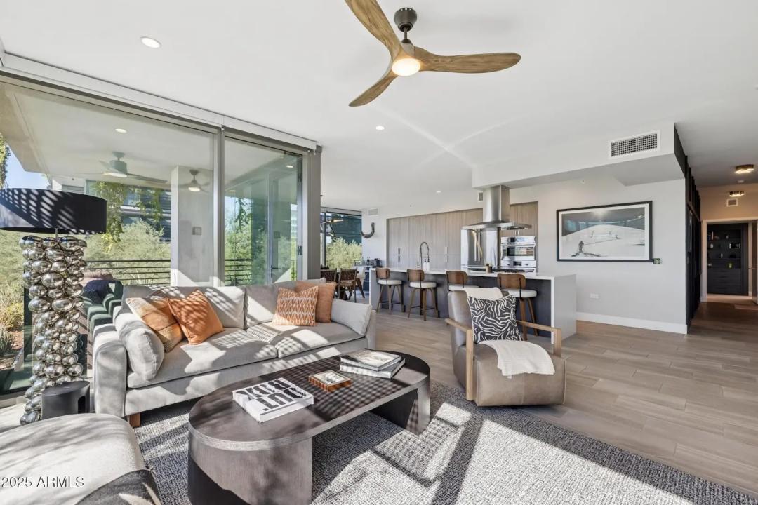 Real Estate Picture 18