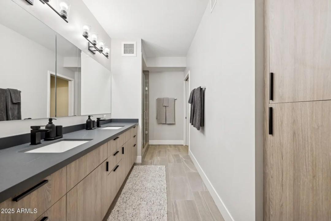 Real Estate Picture 28