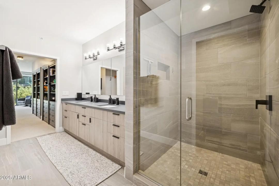 Real Estate Picture 29