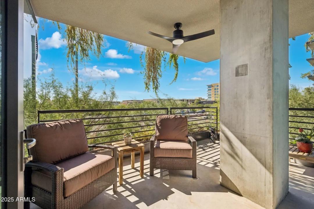 Real Estate Picture 16